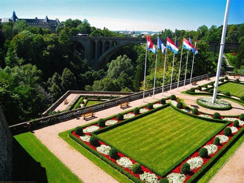 卢森堡宪法广场