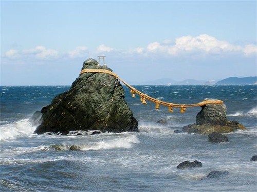 夫妇岩