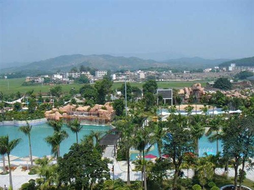 聚龙湾天然温泉度假村