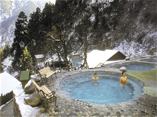 哈尔滨雪山寒地温泉1