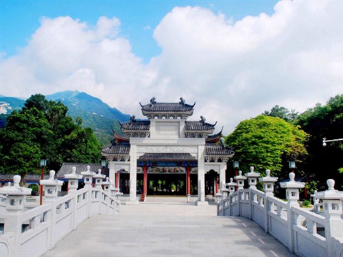 旭日古村