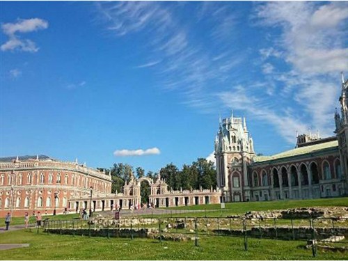 察里津诺皇家庄园