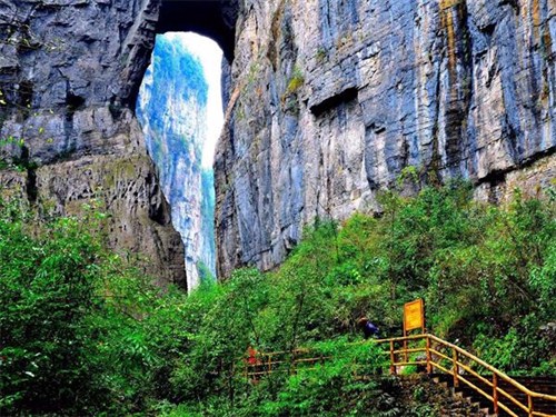 龙水峡地缝景区01