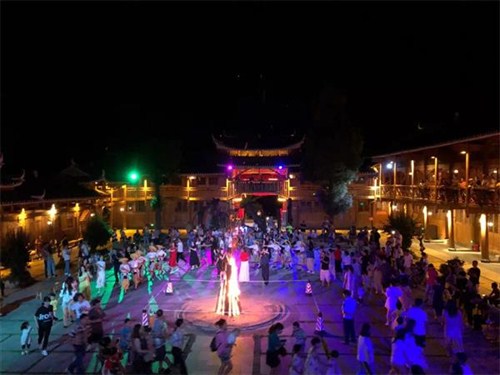 贺州土瑶寨篝火晚会01