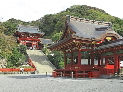 鹤冈八幡宫