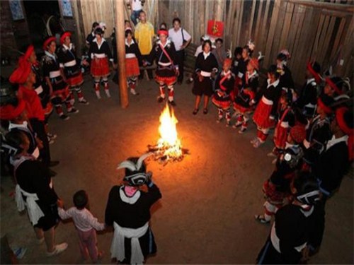 瑶族篝火晚会2