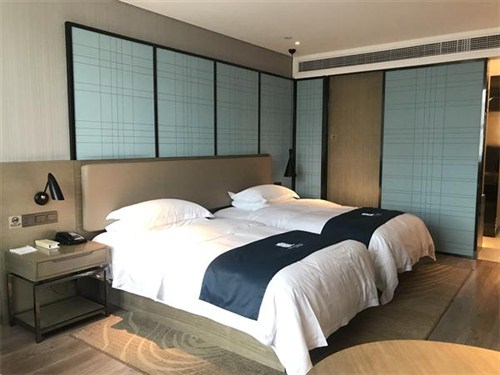 双床房