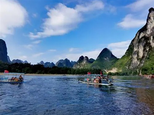 竹筏游漓江风光