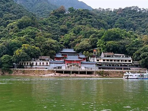小北江飞来寺